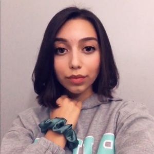 Meet your Posher, Vivian